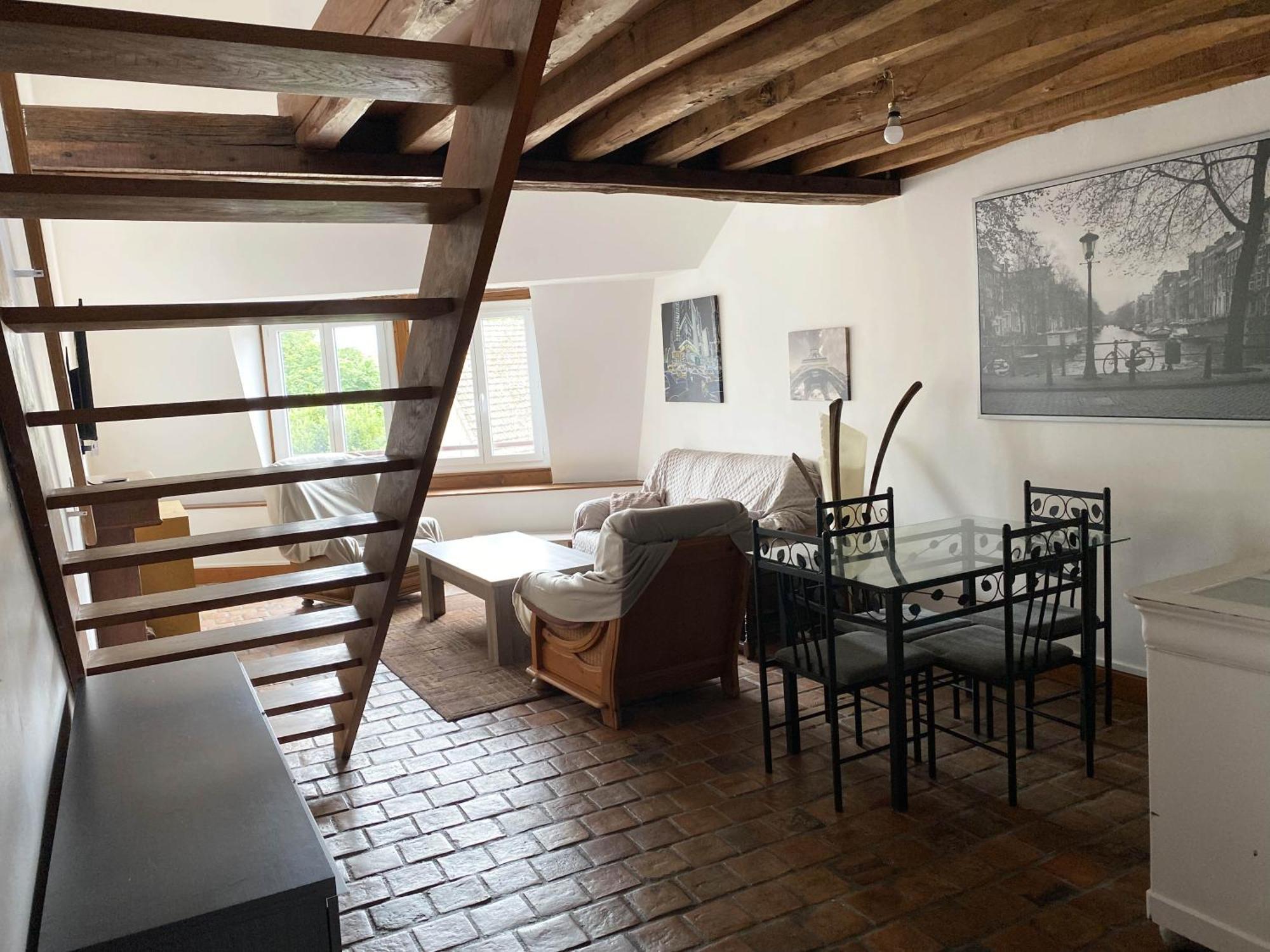 Appartement Tout Confort En Centre-Ville Cosne-Cours-Sur-Loire Bagian luar foto