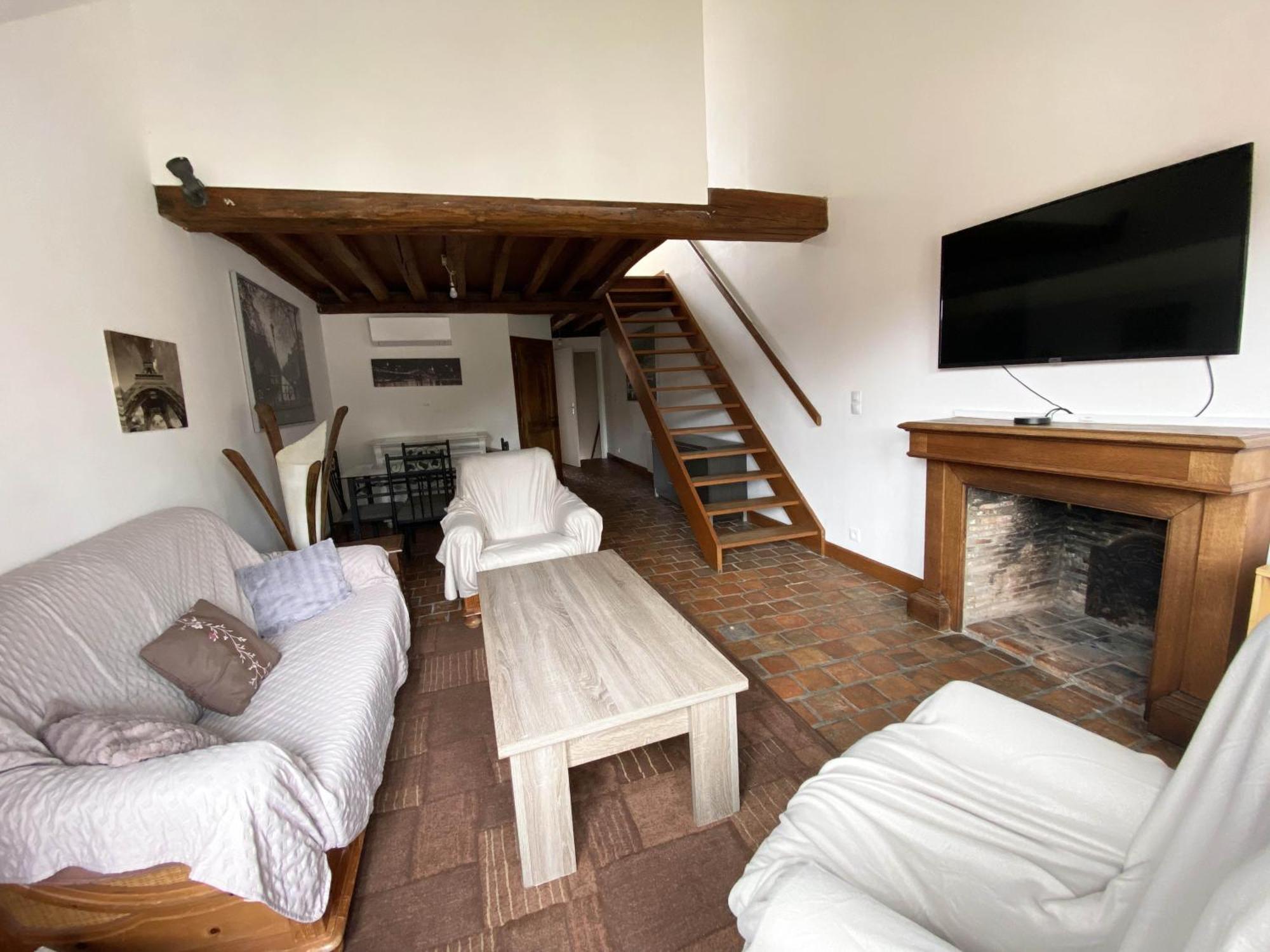 Appartement Tout Confort En Centre-Ville Cosne-Cours-Sur-Loire Bagian luar foto